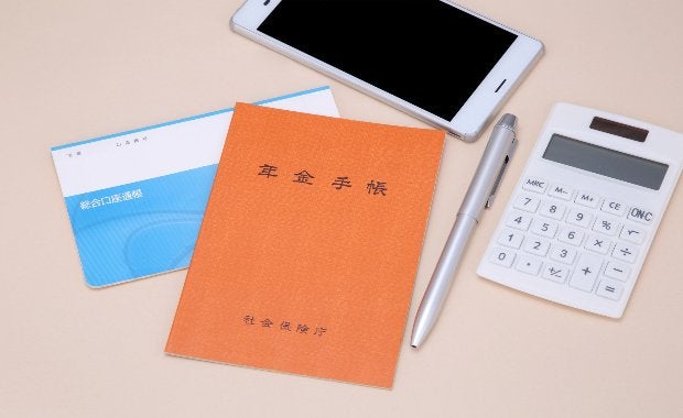 社会保険料の給与計算方法とは？会社と従業員の負担割合や注意点を解説