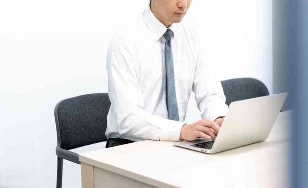 議事録はですます調で書くべき?正しい語尾の使い分けや書き方のコツ