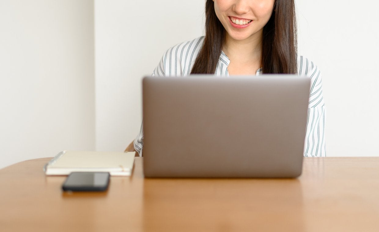 ビジネスチャットで挨拶は必要？シーン別の例文やマナーを詳しく解説