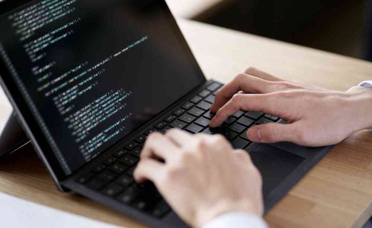 経理部門でプログラミングを勉強するメリット|勉強方法や理解すべきプログラミング言語