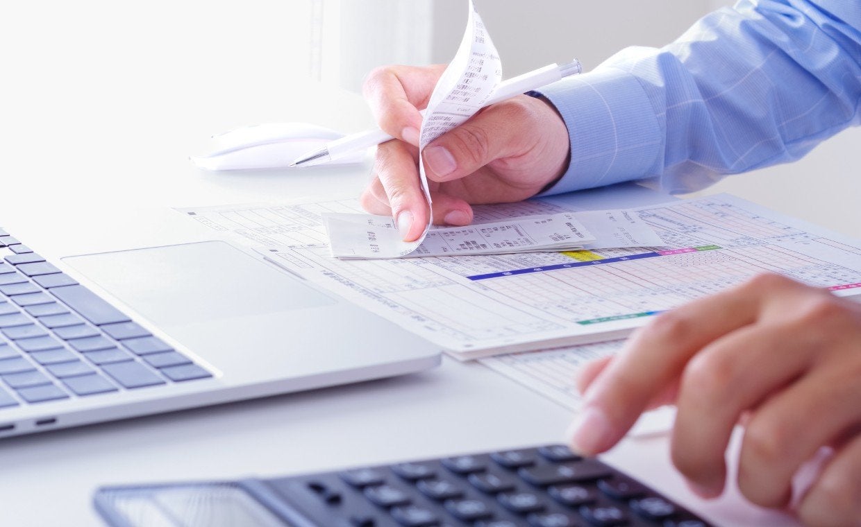 【作成例あり】収支決算書の書き方とは？記載項目やチェックポイント、注意点などをわかりやすく解説