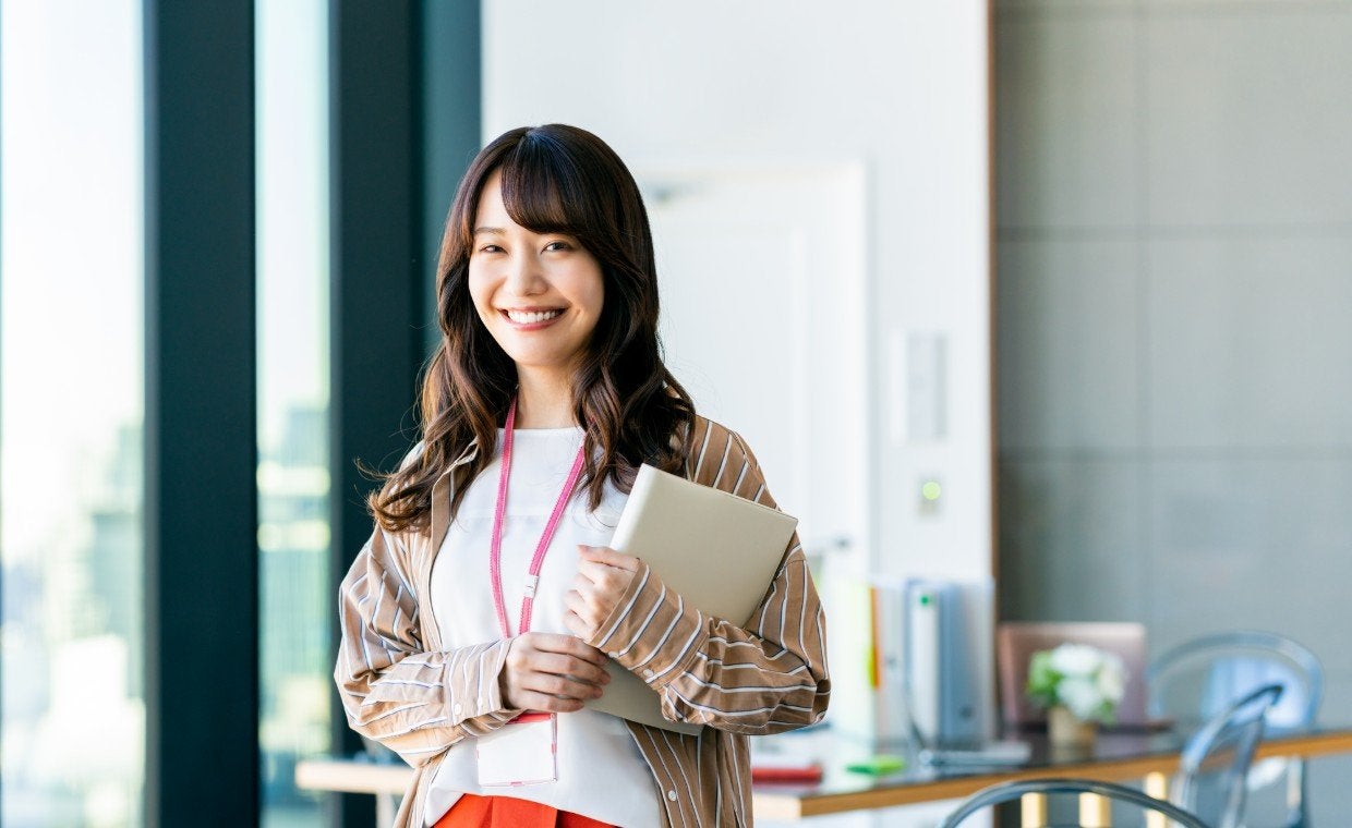 【シンプル・簡単に解説】アウトソーシングとは？派遣・外注との違いやメリット・デメリットを紹介