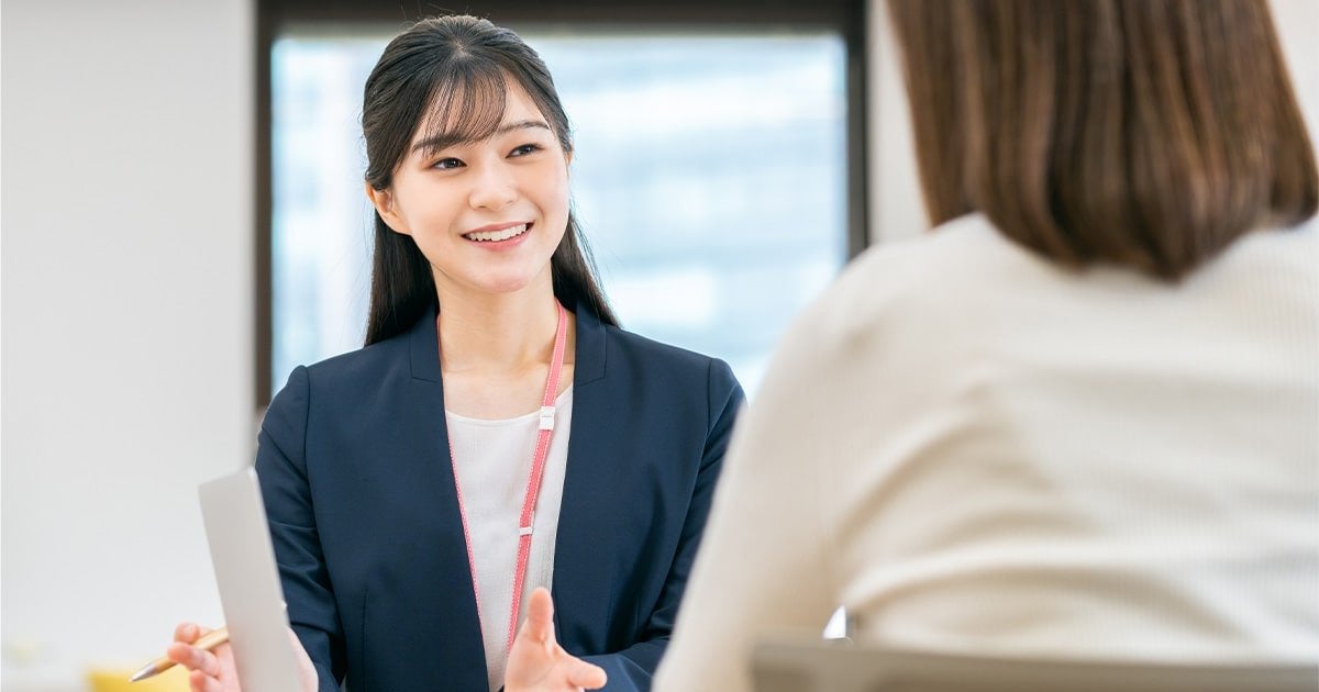 「承る」の意味とは？ビジネスでの使い方や言い換え表現を例文付きで解説 | ビジネスチャットならChatwork
