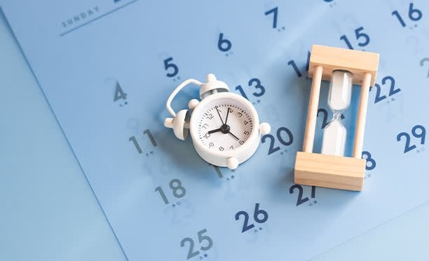 職場で簡単！1日のタイムスケジュールの作り方｜メリットやコツ3選も解説