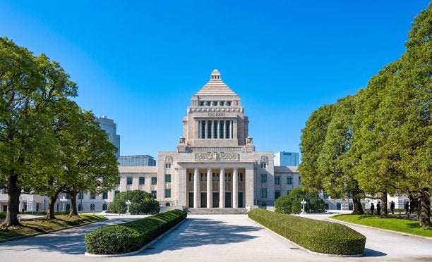 官公庁がビジネスチャットを導入すべき理由とは？選び方や注意点も詳しく解説
